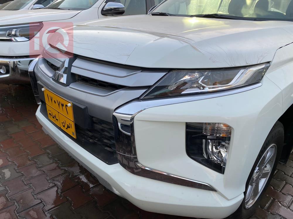 ميتسوبيشي L200